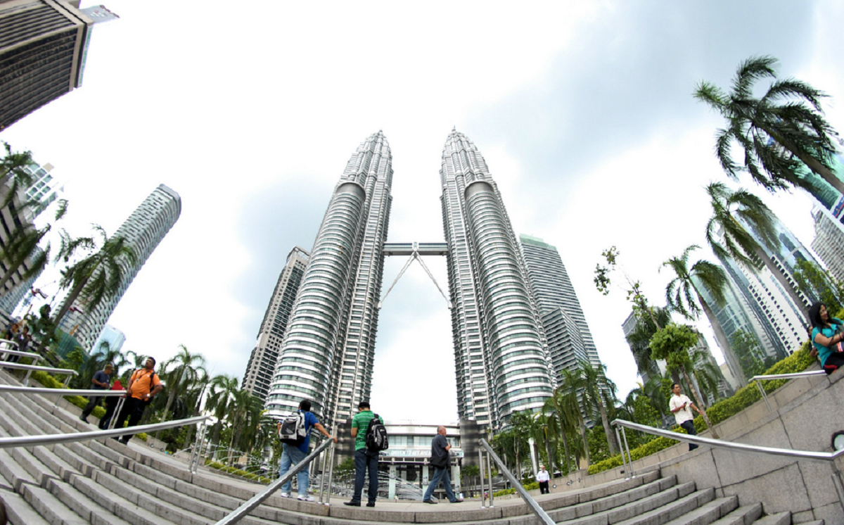 фотография малайзийских башен Петронас