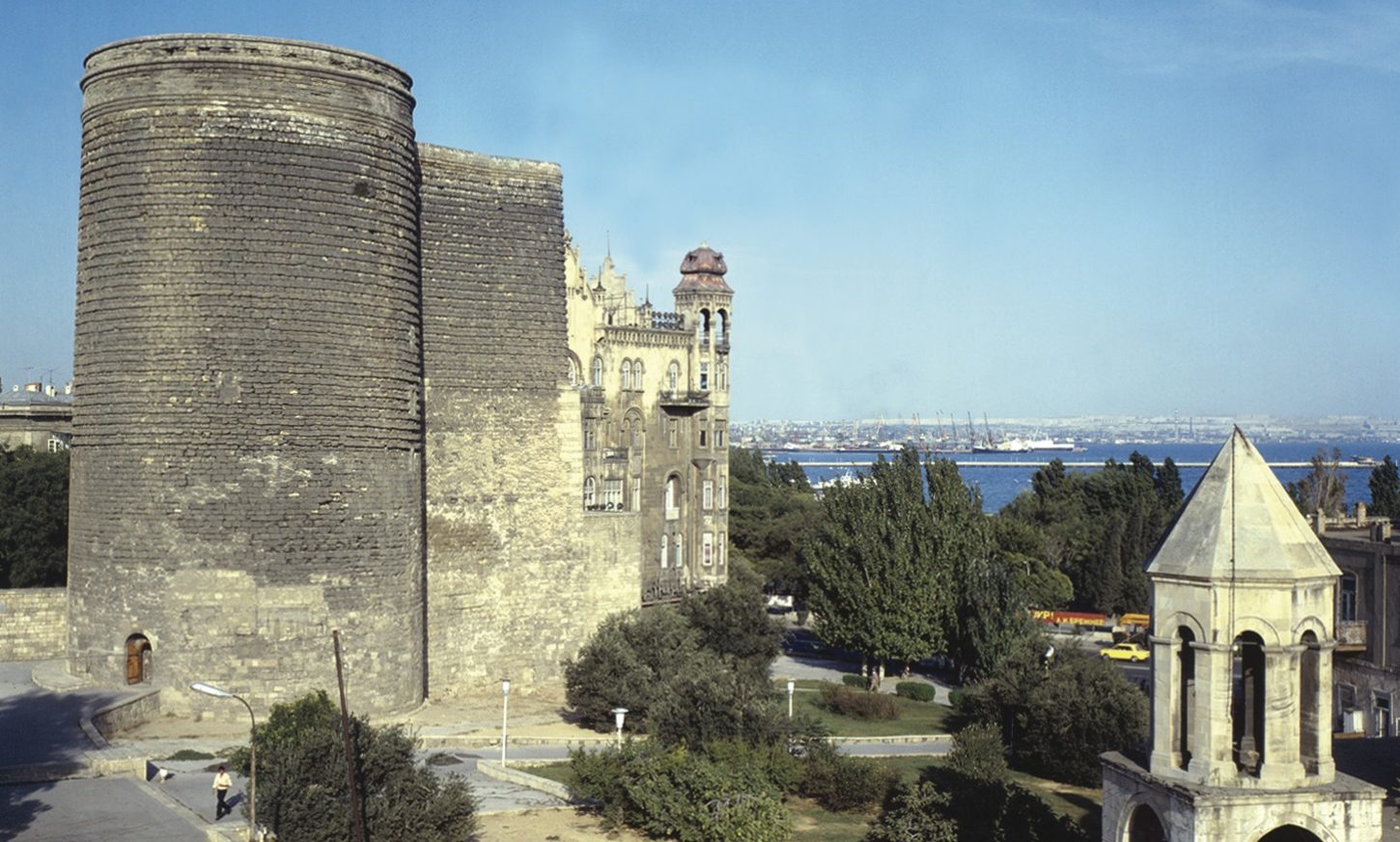 Девичья Башня В Баку