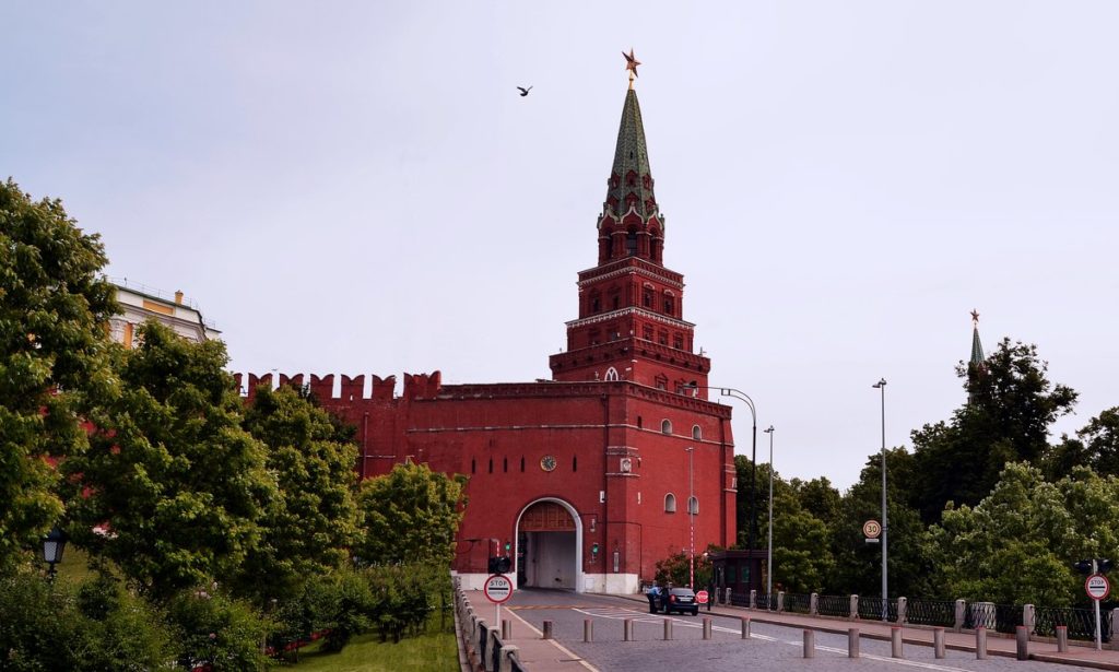 Боровицкая башня московского кремля фото