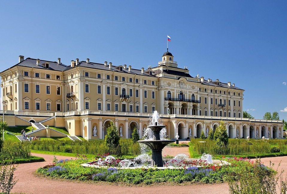 Большой Стрельнинский дворец