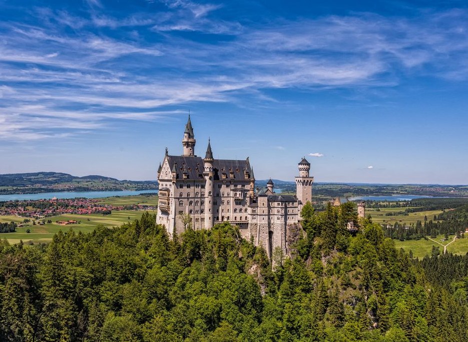 Нойшванштайн: история и обзор средневекового замка в Баварии