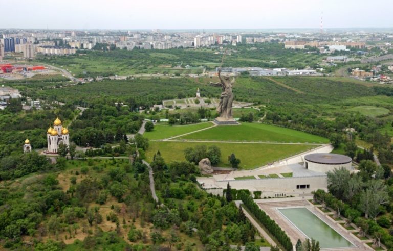 Город волгоград мамаев курган фото