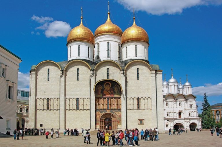 Соборная площадь московского кремля фото с названиями и описанием