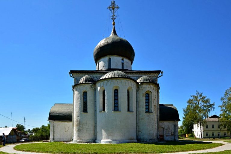 Георгиевский собор юрьев польский фото