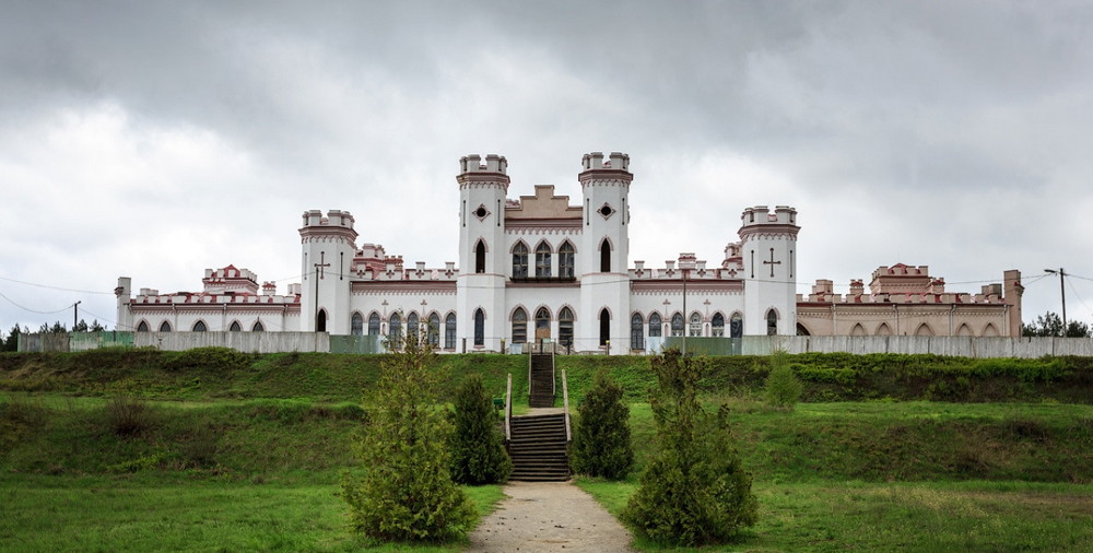 Дворец Пусловских в Беларуси