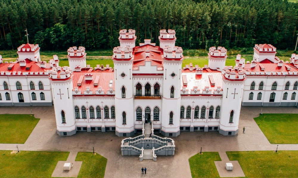 Архитектура дворца Пусловских 